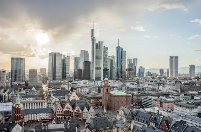 BaFin sieht wachsende Risiken hinter Rekordkursen BaFin sieht wachsende Risiken hinter Rekordkursen